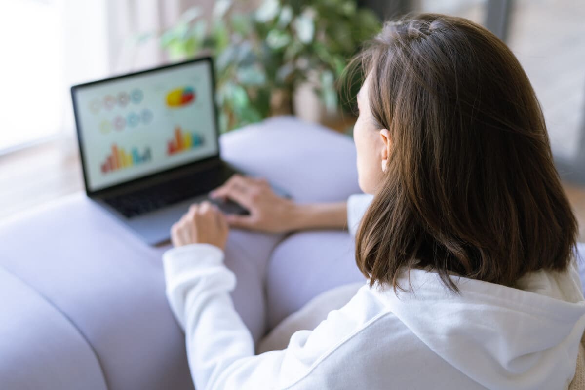 Modernize risk, AML, and regulatory analytics using the Databricks lakehouse.